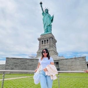 Meet your Posher, April